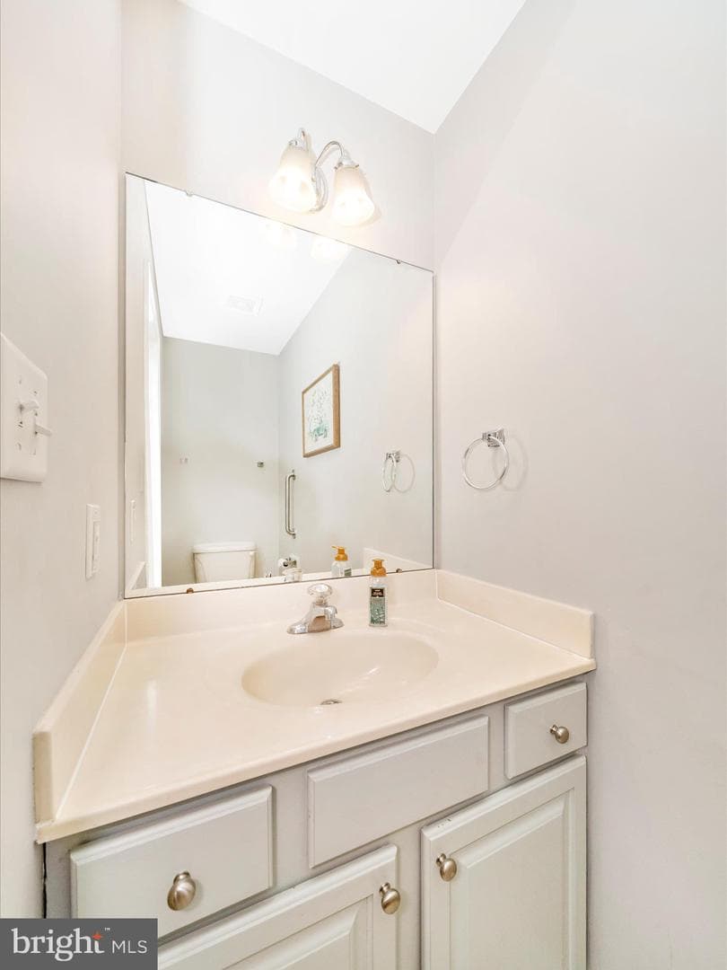 16815 Cavalry Drive photo 19