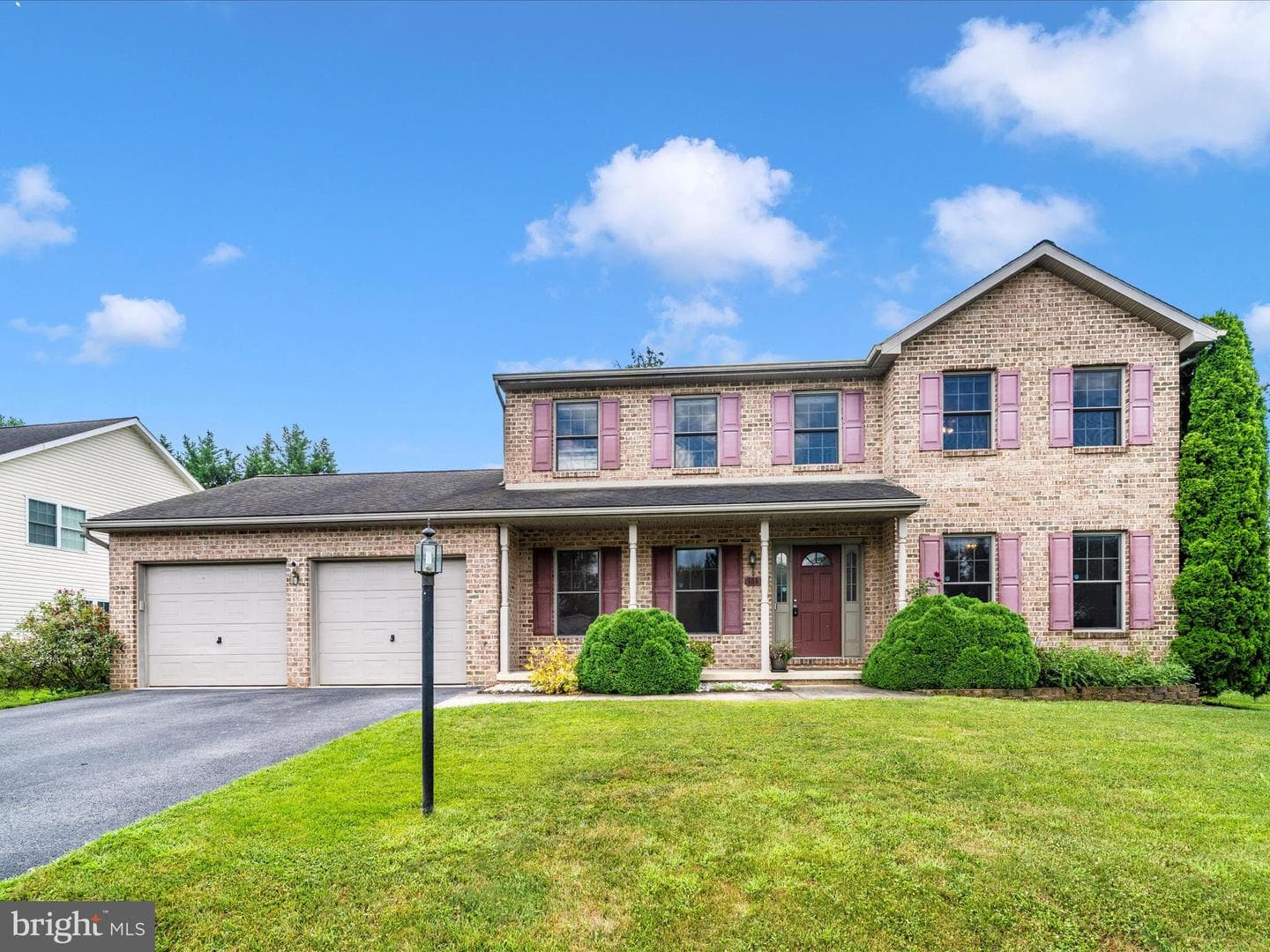 16815 Cavalry Drive photo 2