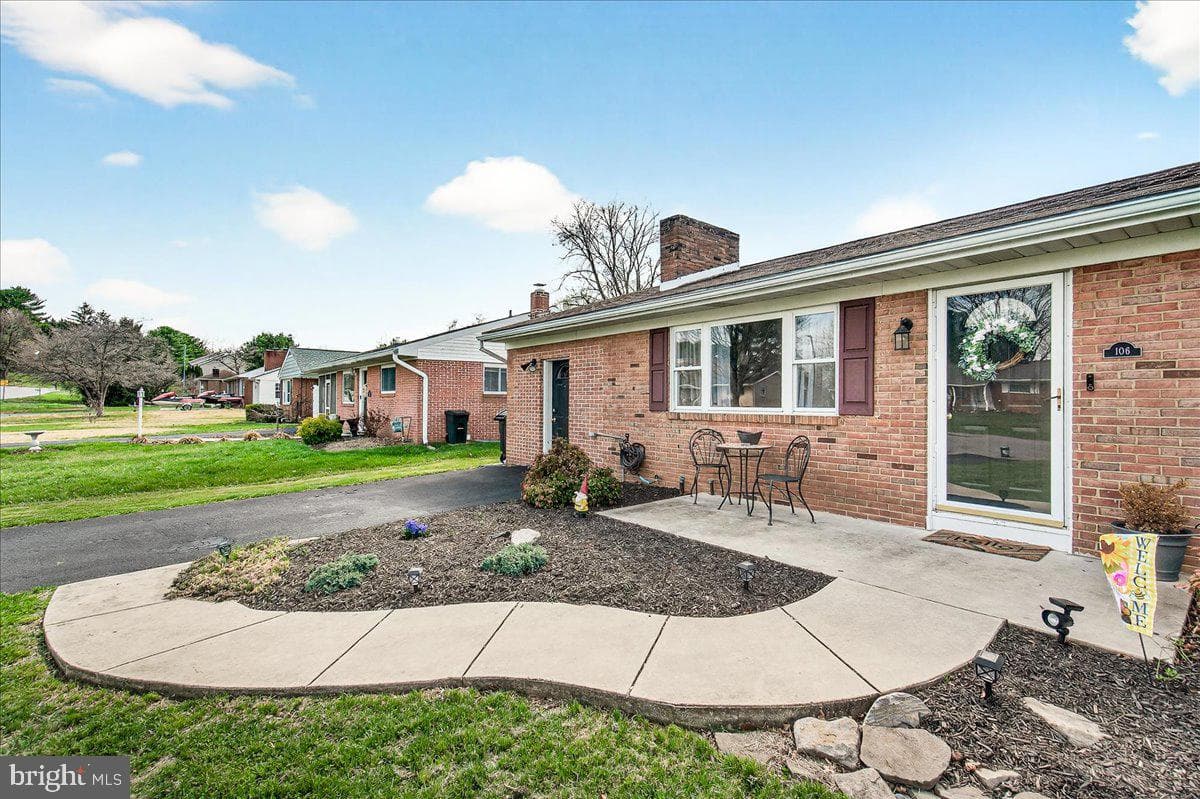 106 Harvard Road photo 5