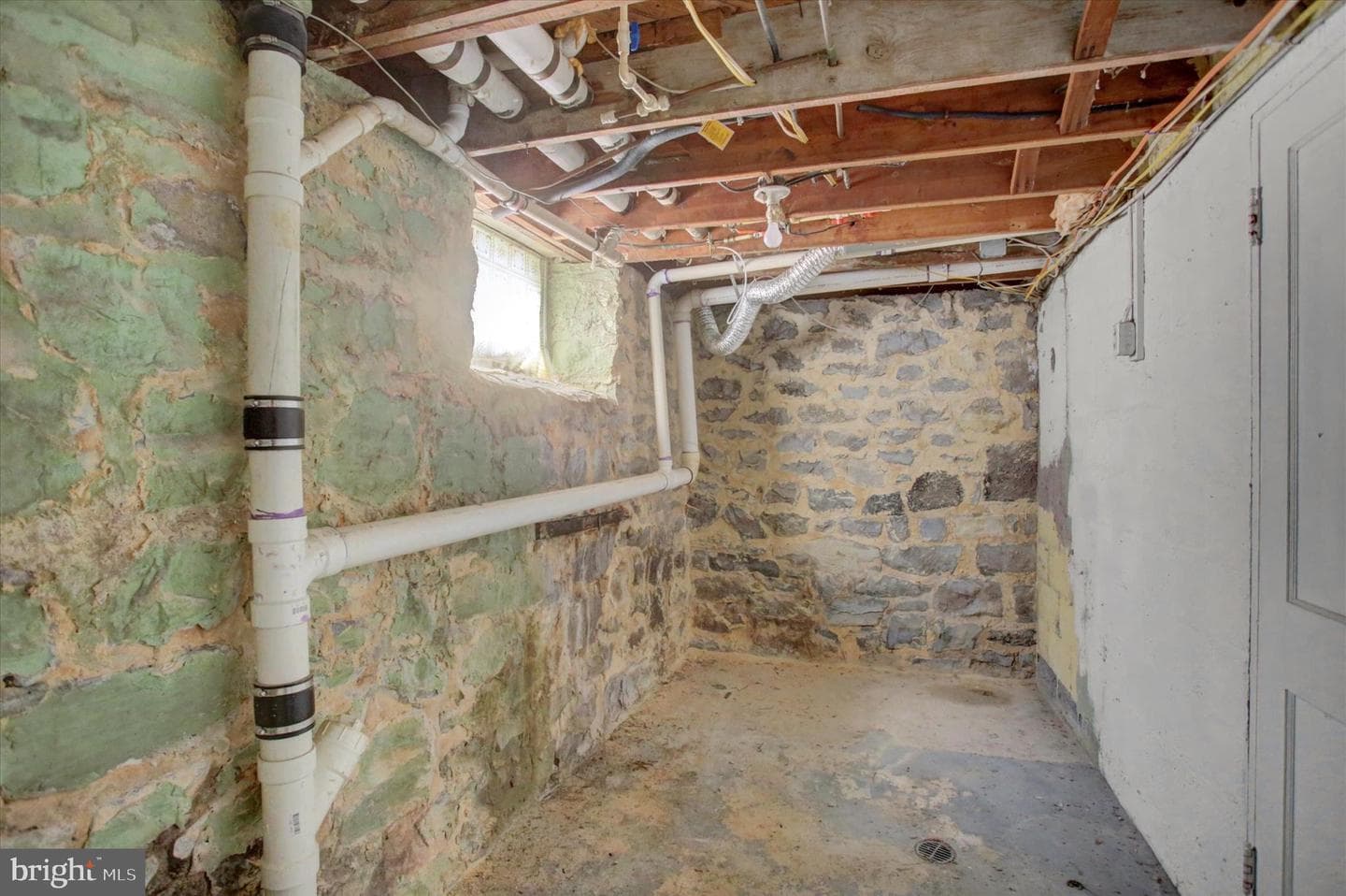 207 E Irvin Avenue photo 30