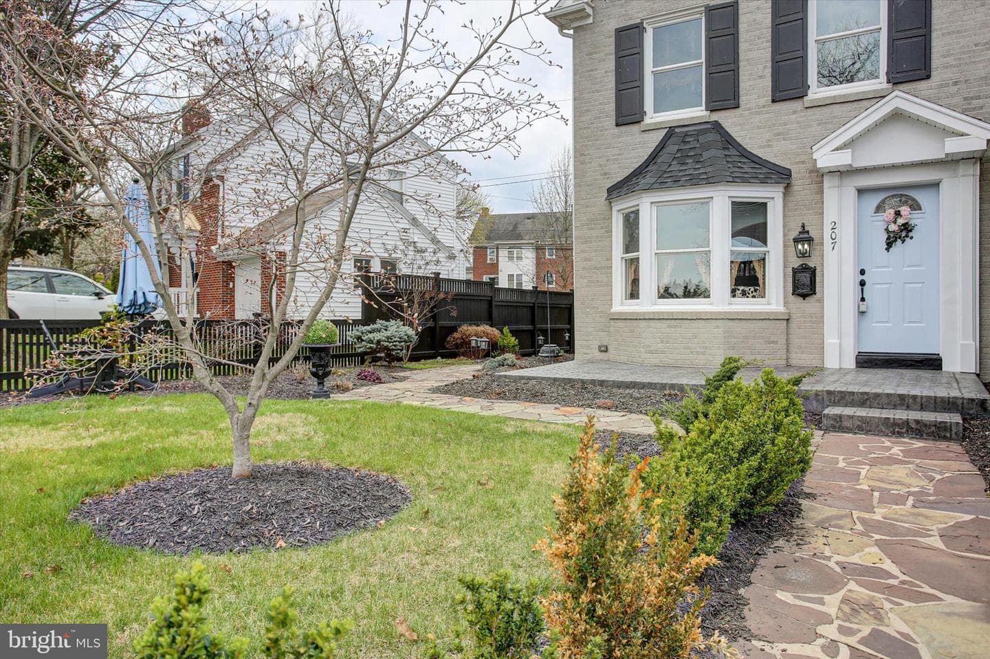 207 E Irvin Avenue photo 4