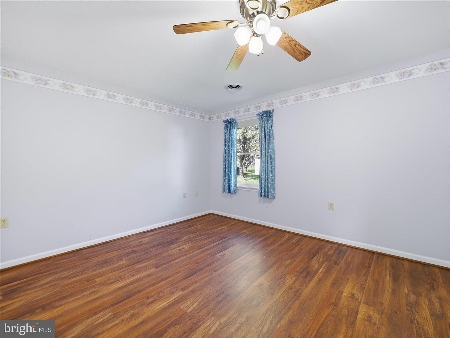 1217 South Pointe Drive photo 21