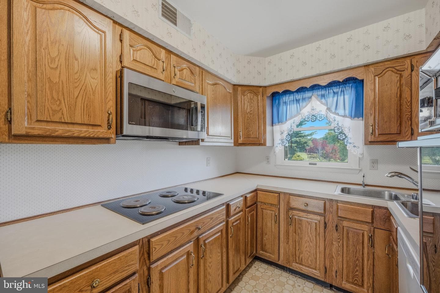 11728 White Hall Road photo 13