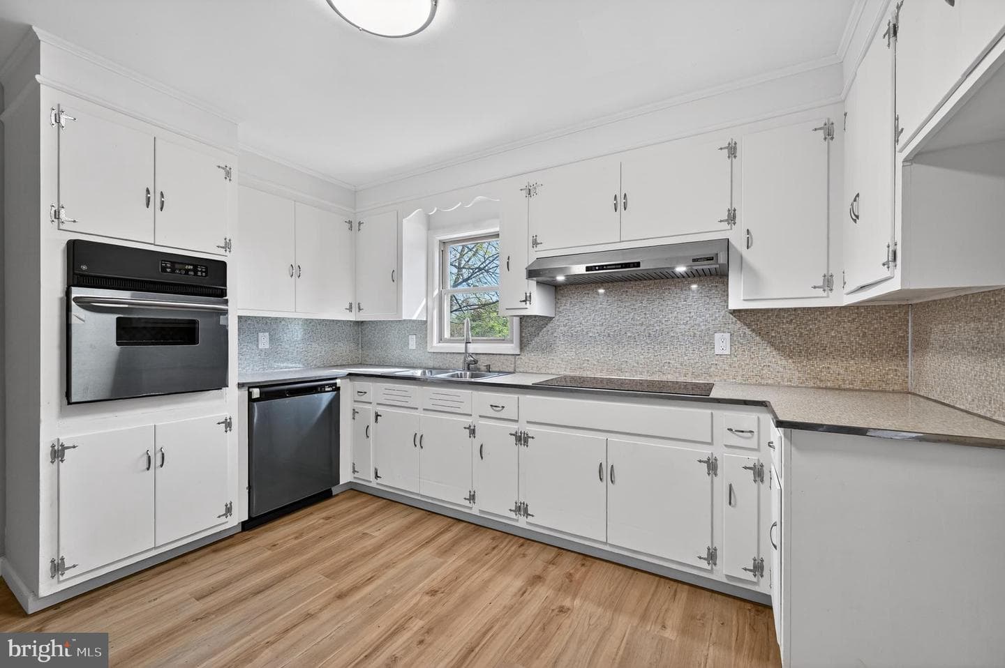 17721 Timberlane photo 13
