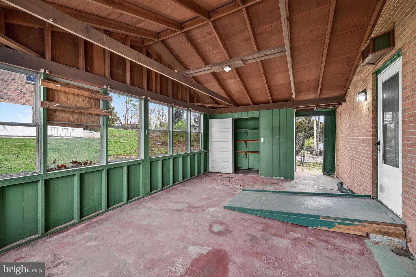 17721 Timberlane photo 25