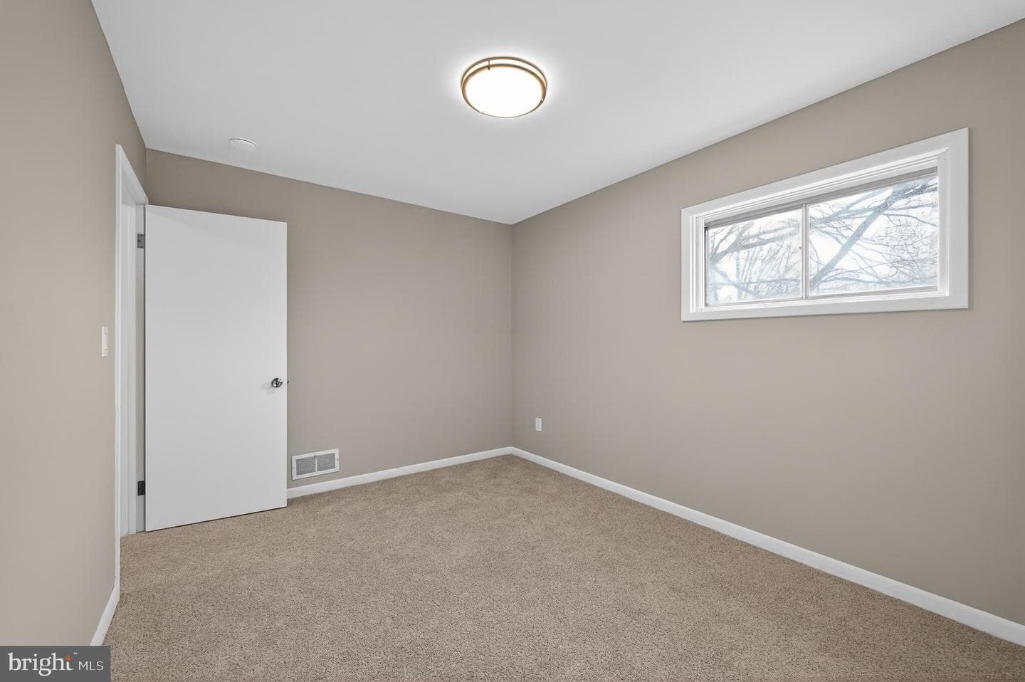 17721 Timberlane photo 9
