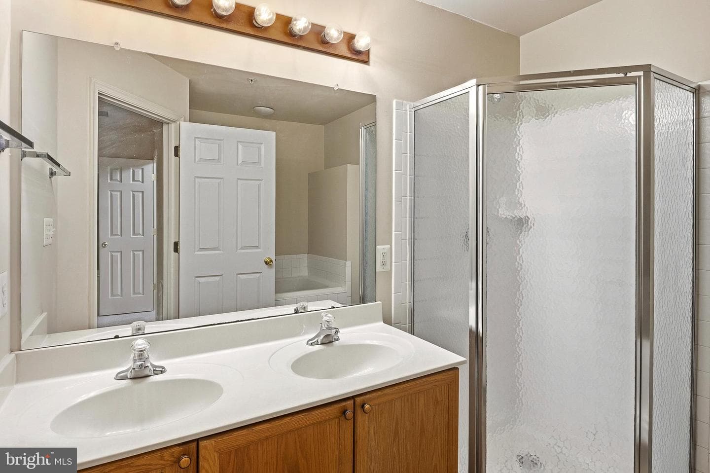 752 Monet Drive photo 23