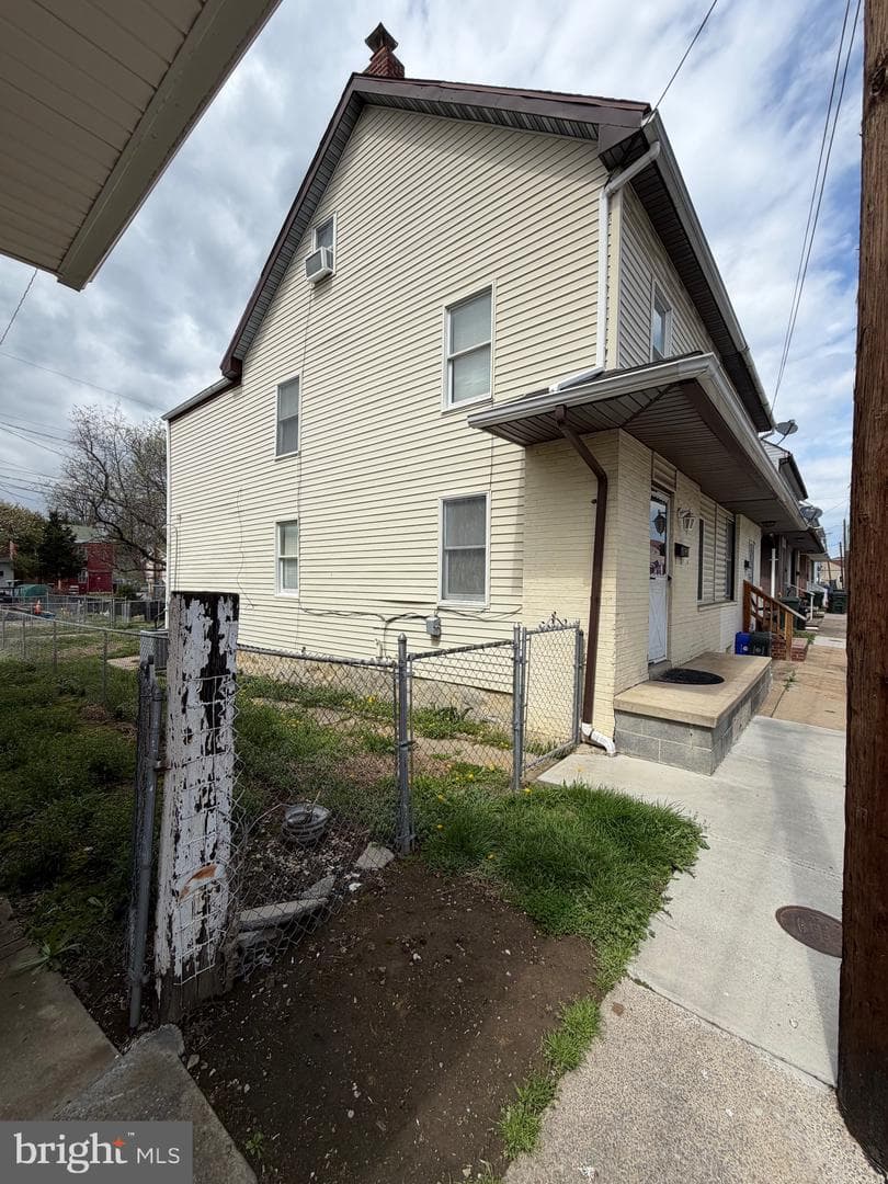 9 Berner Avenue photo 4