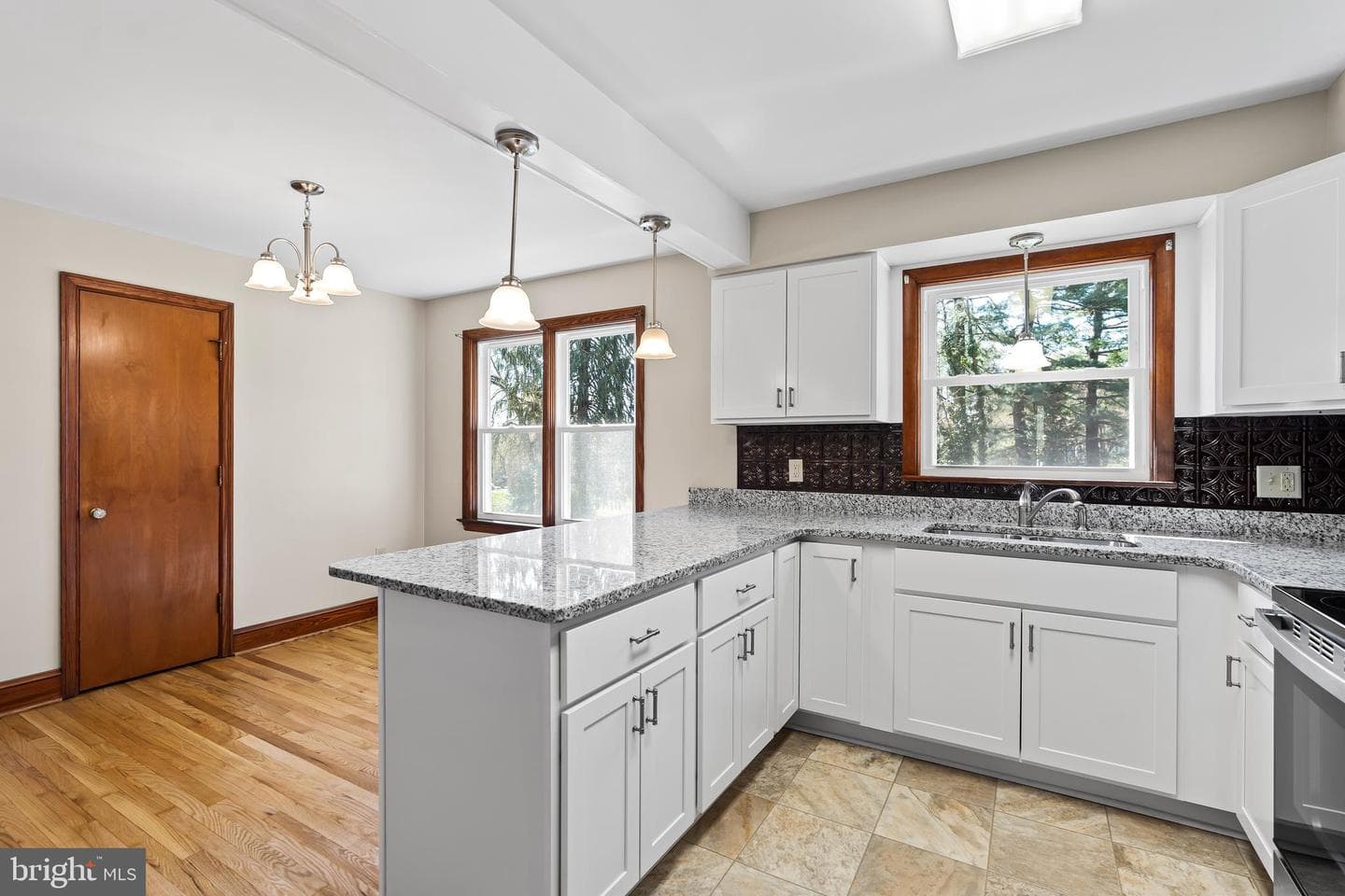 17521 Gay Street photo 11