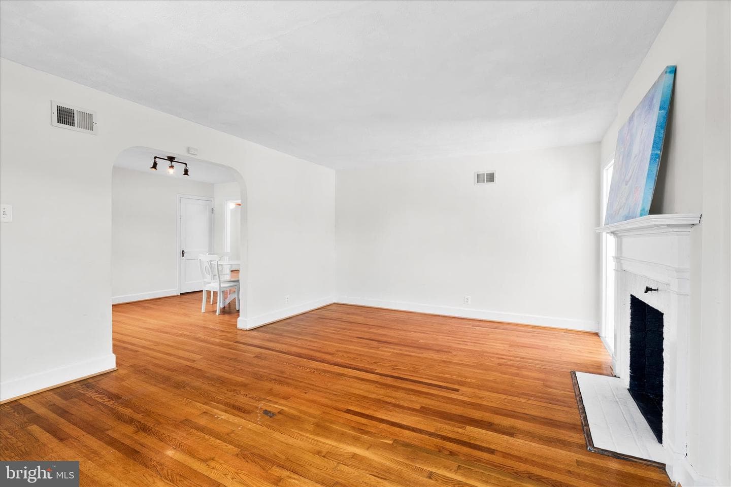 402 Guilford Avenue photo 36