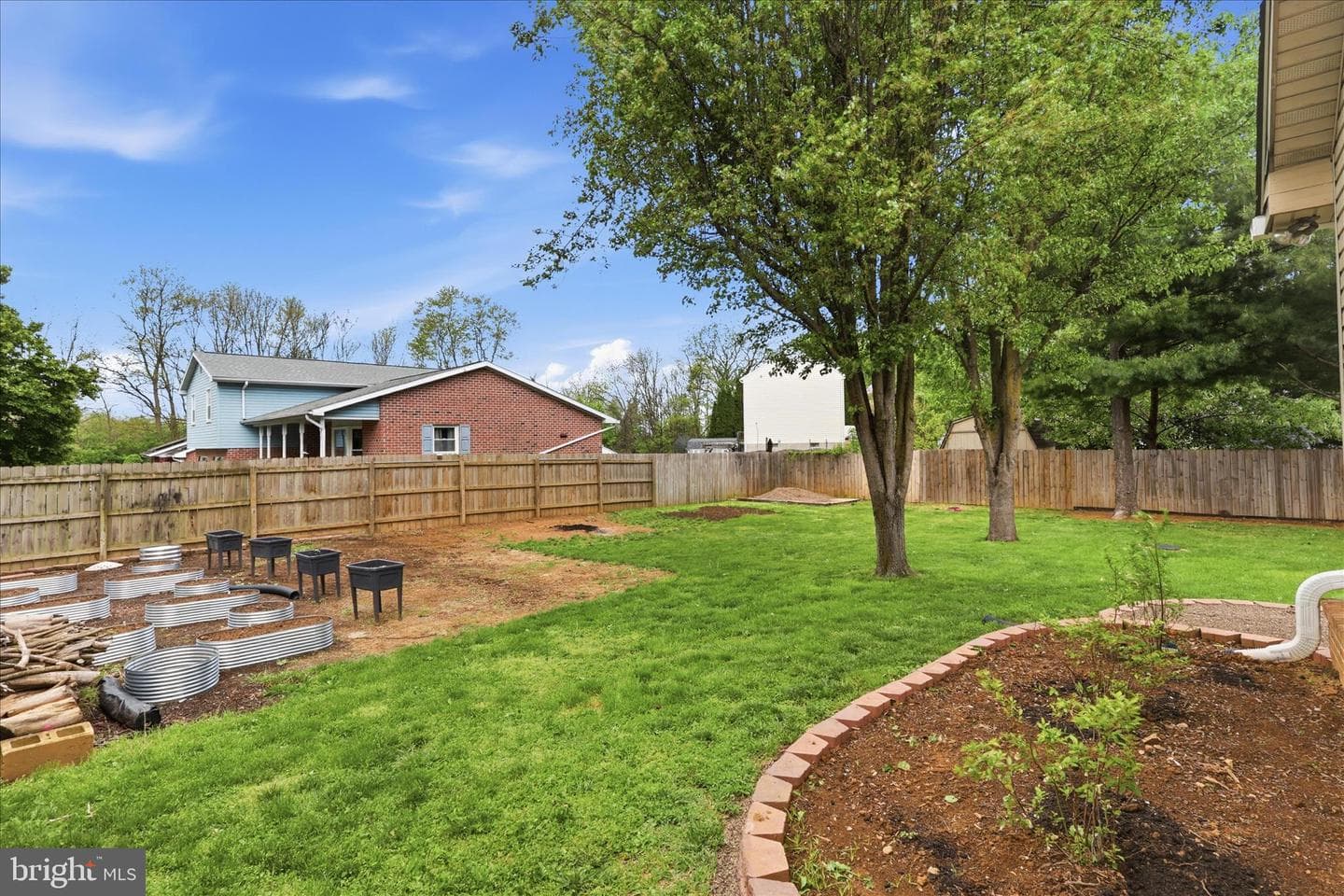 1813 Winston Drive photo 33