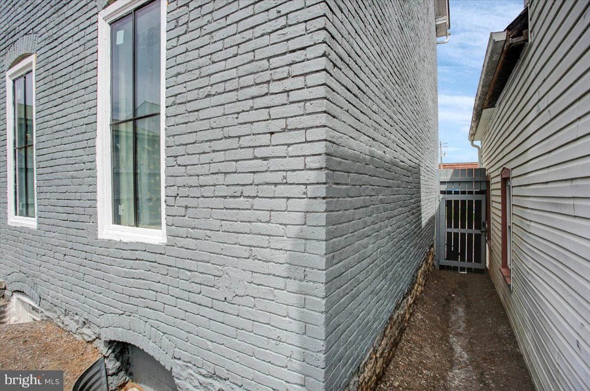 131 W Church Street photo 20