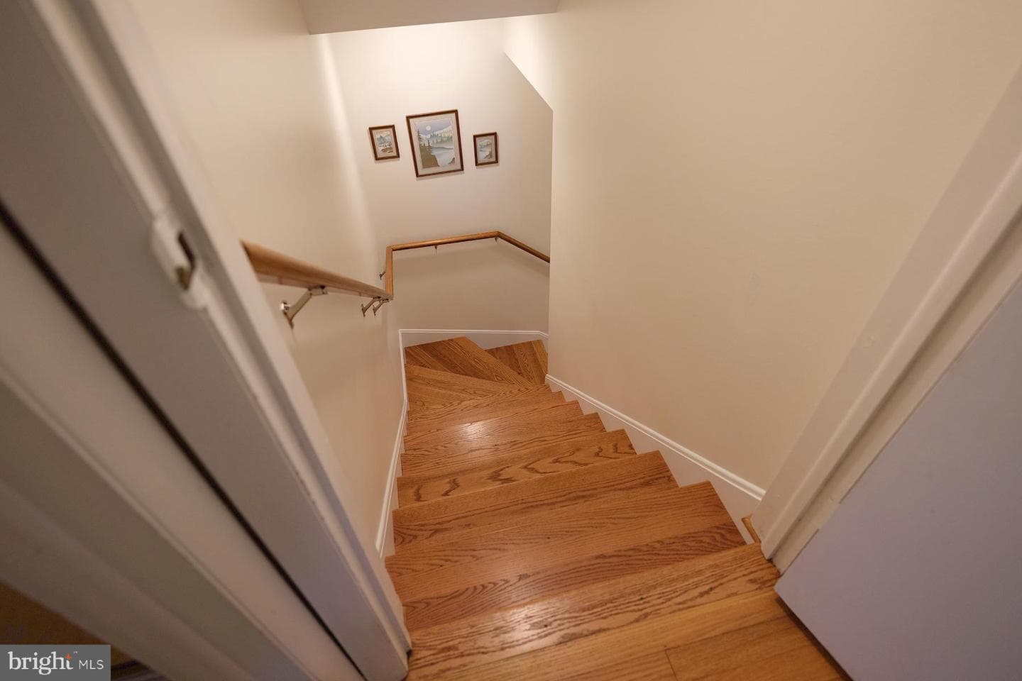520 May Street photo 32