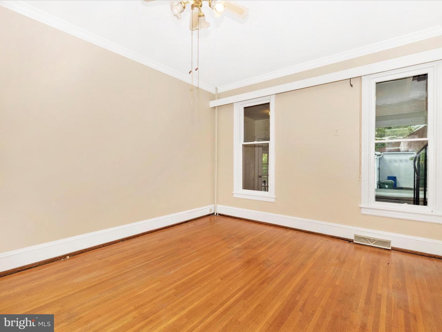 831 Oak Hill Avenue photo 24
