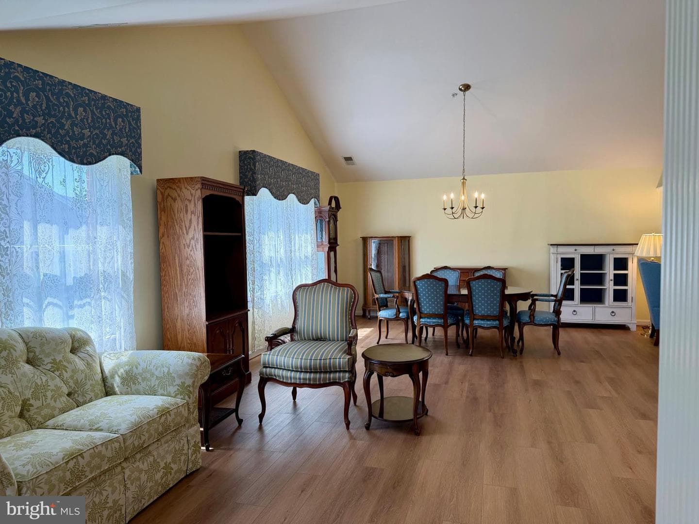 129 Chantilly Court photo 6