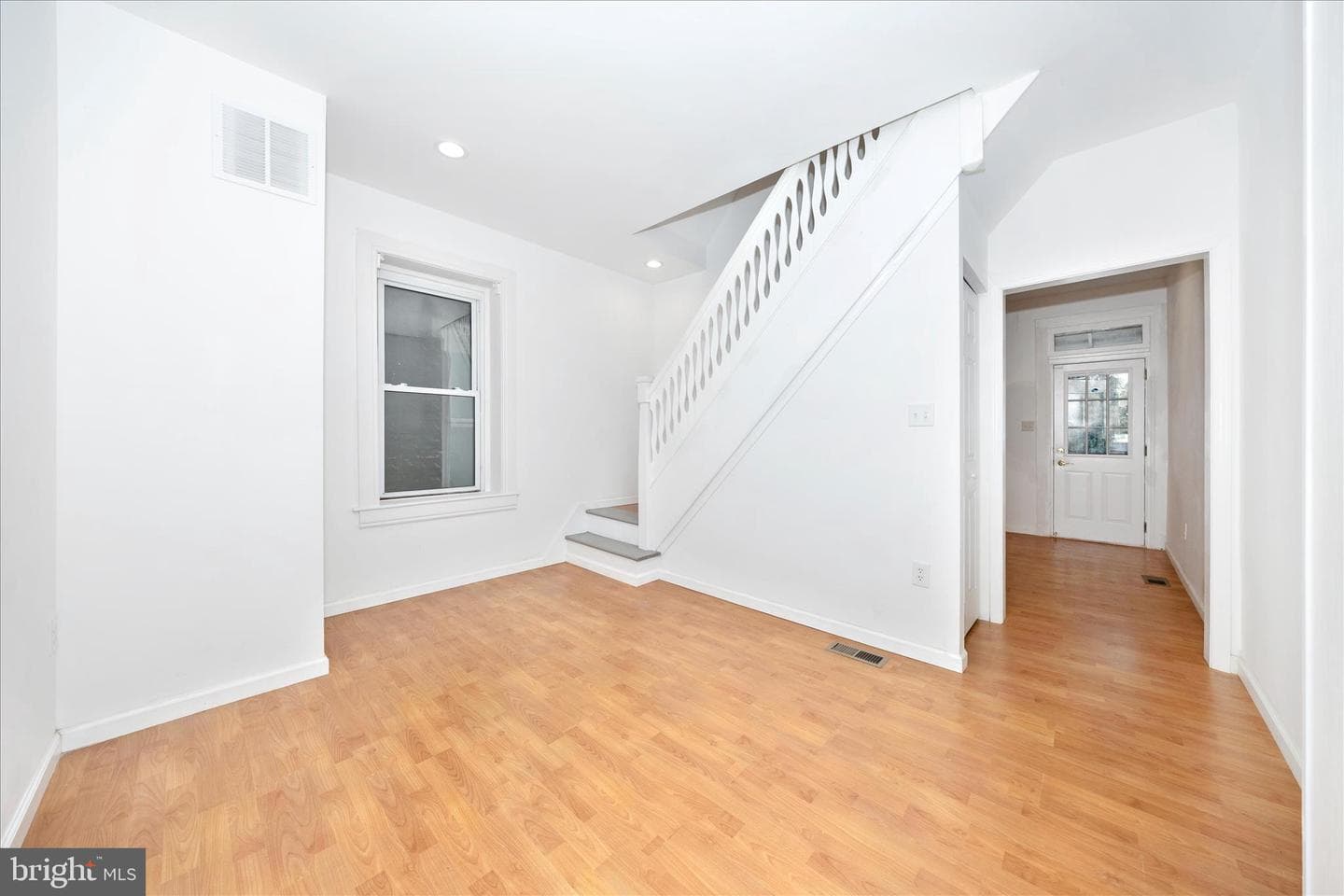 16 Belview Avenue photo 2