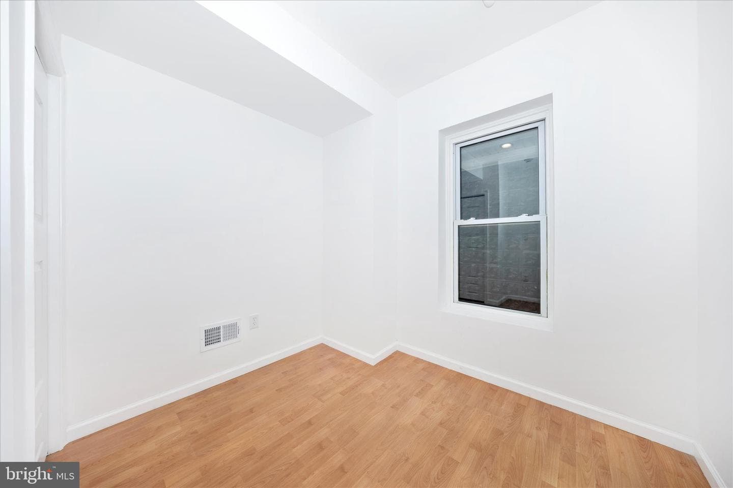 16 Belview Avenue photo 7