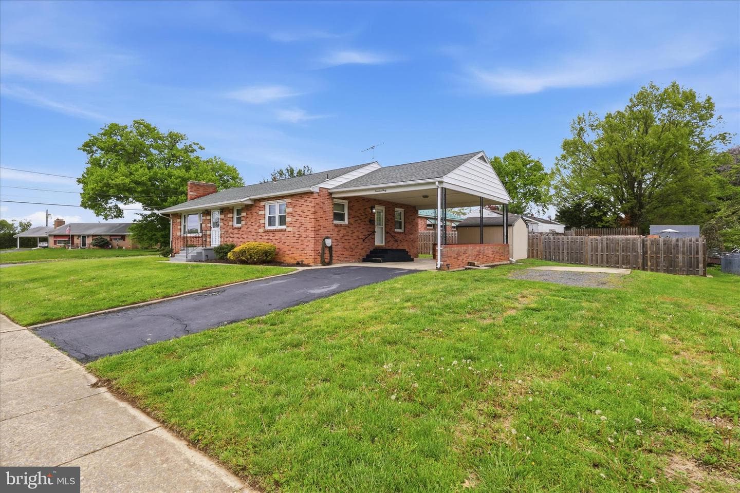 1440 W Church Street photo 3