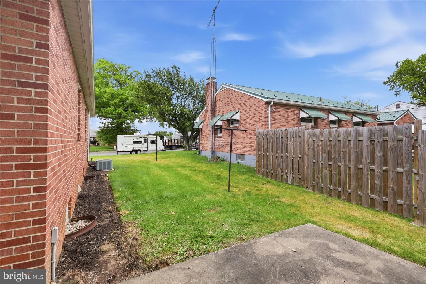 1440 W Church Street photo 41