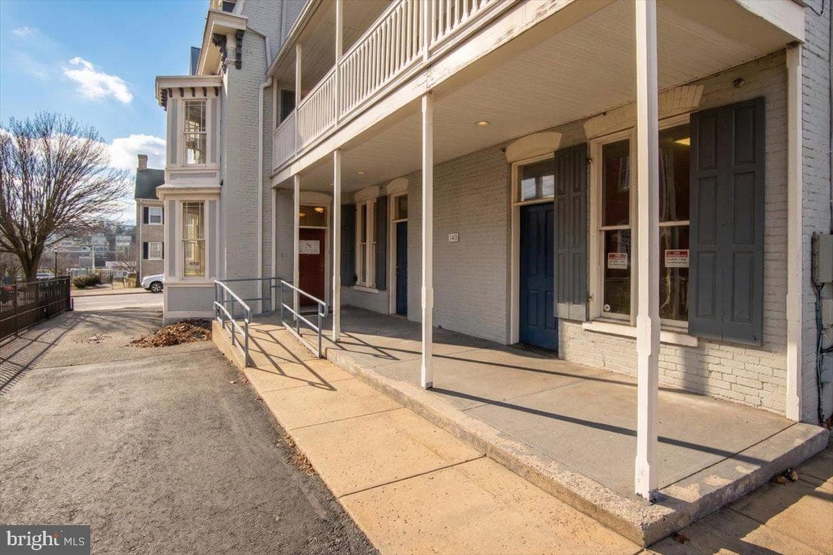 140 S Potomac Street photo 31