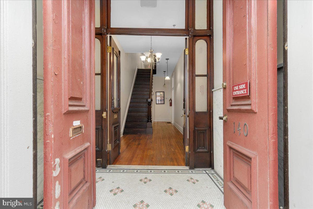 140 S Potomac Street photo 5