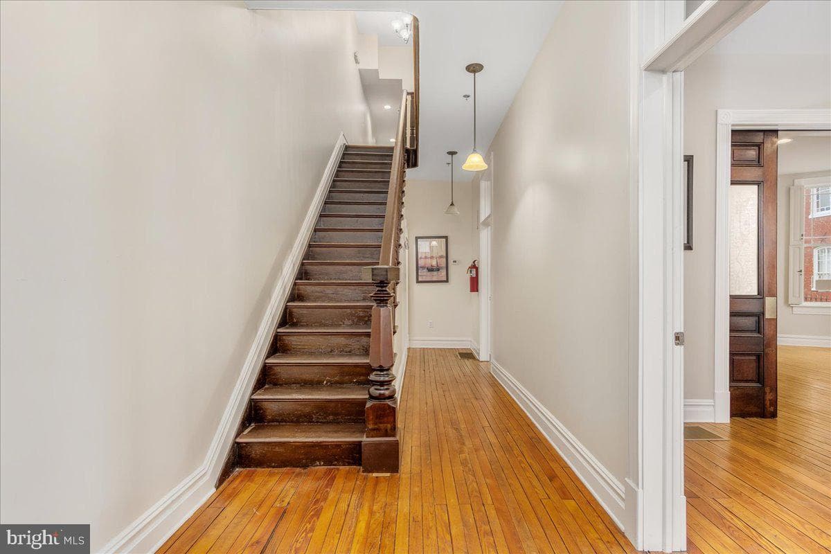 140 S Potomac Street photo 6