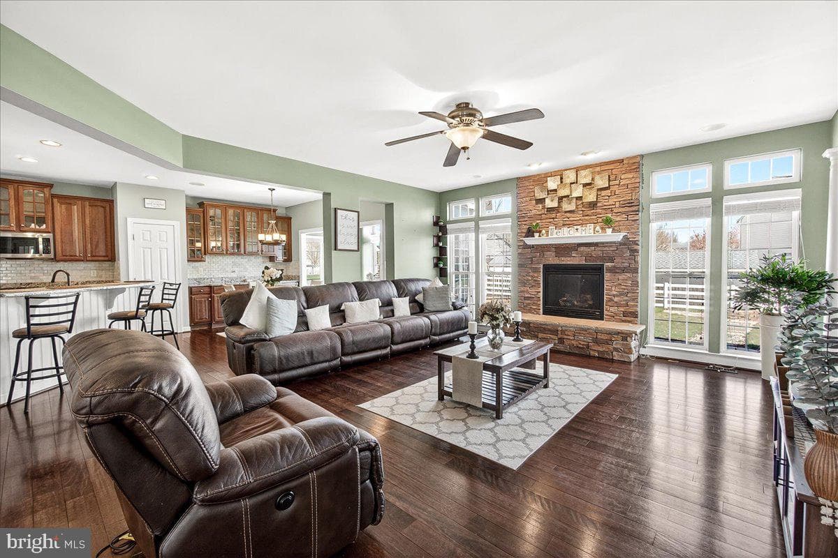 18250 Misty Acres Drive photo 23