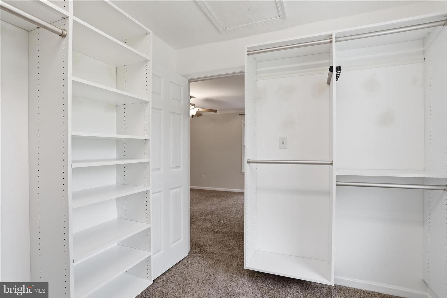 13812 Countryside Drive photo 36