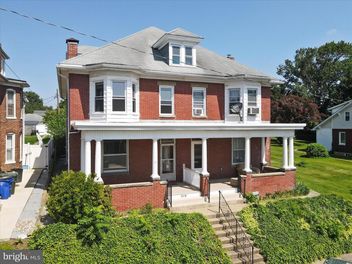 319 West Side Avenue photo 3