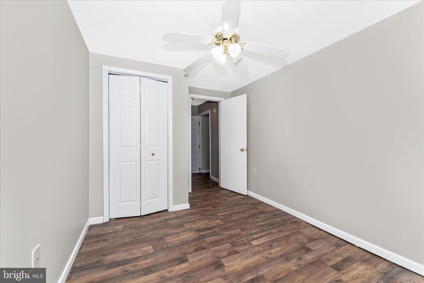 21321 Leiter Street photo 34