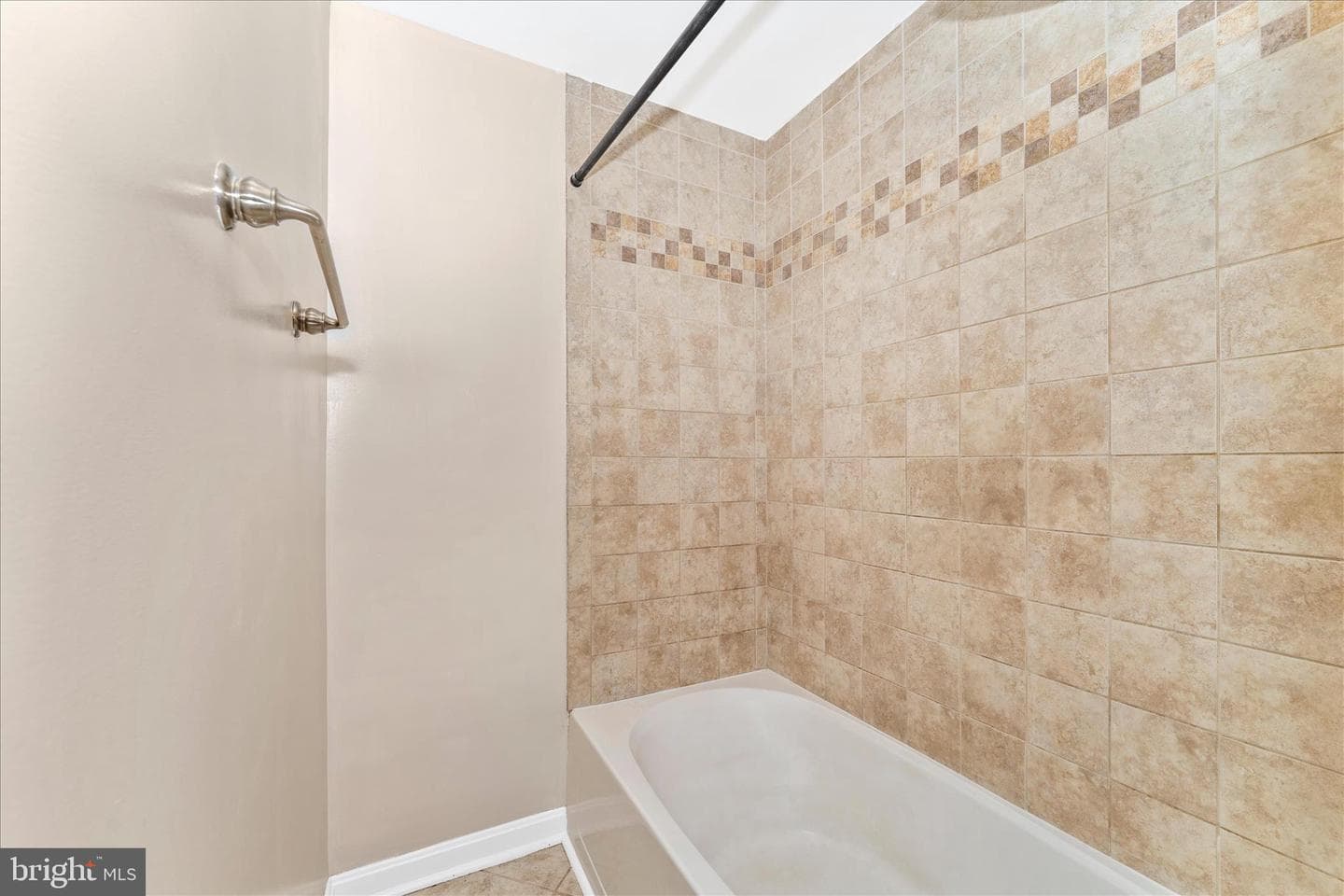 21321 Leiter Street photo 40