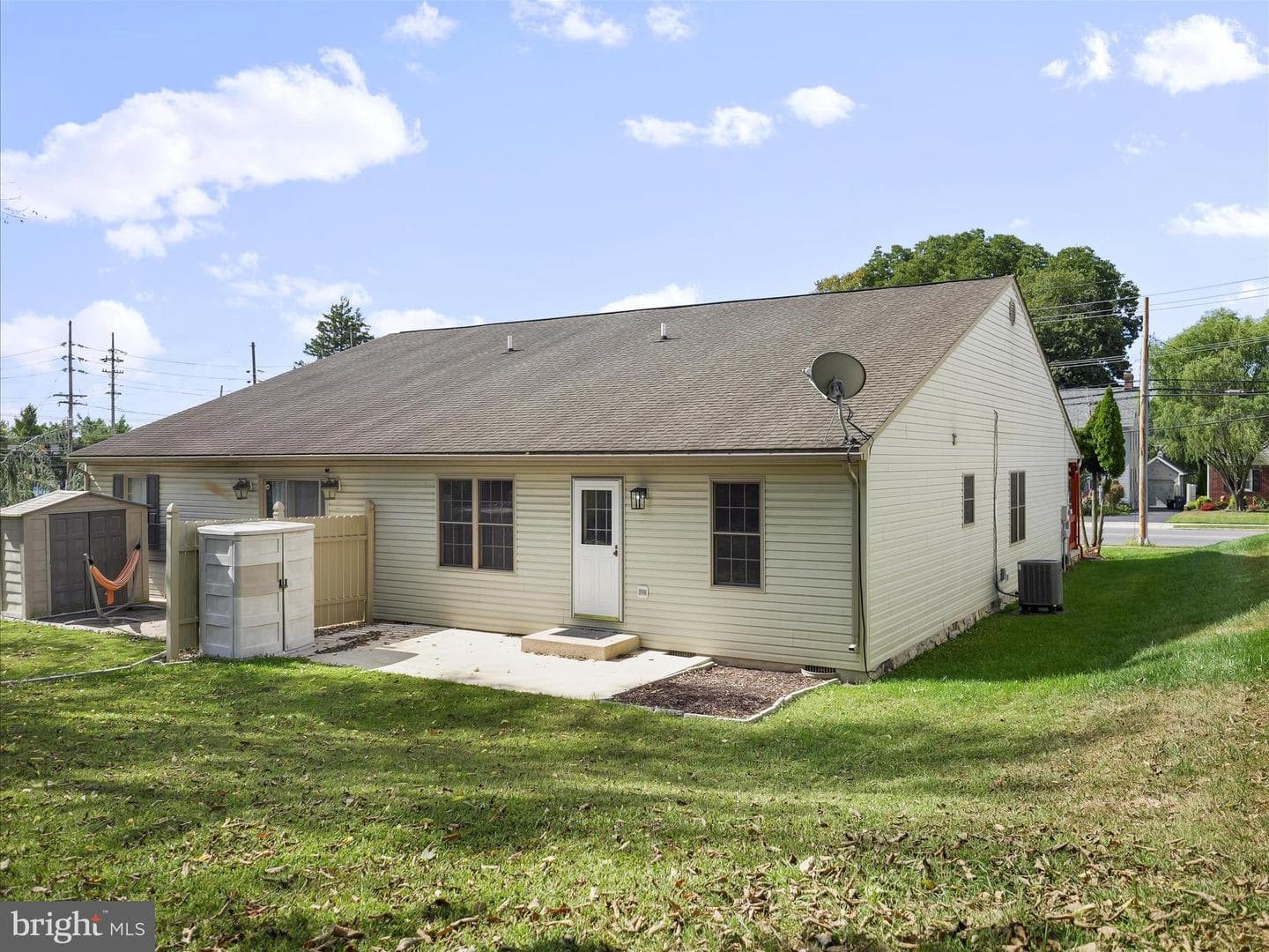 920 Frederick Street photo 31