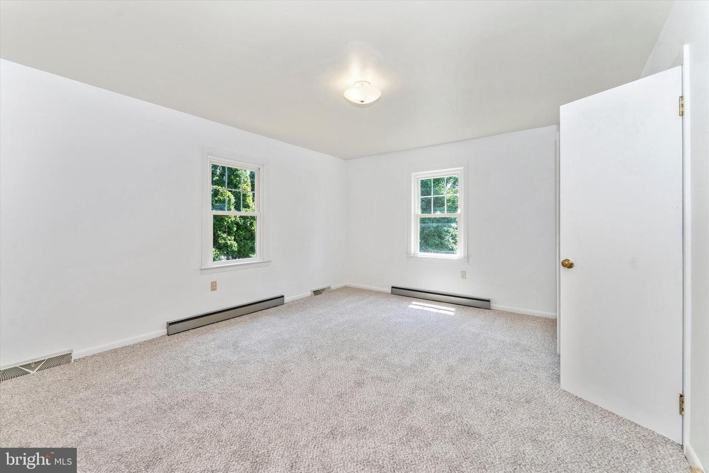 130 E Potomac Street photo 17