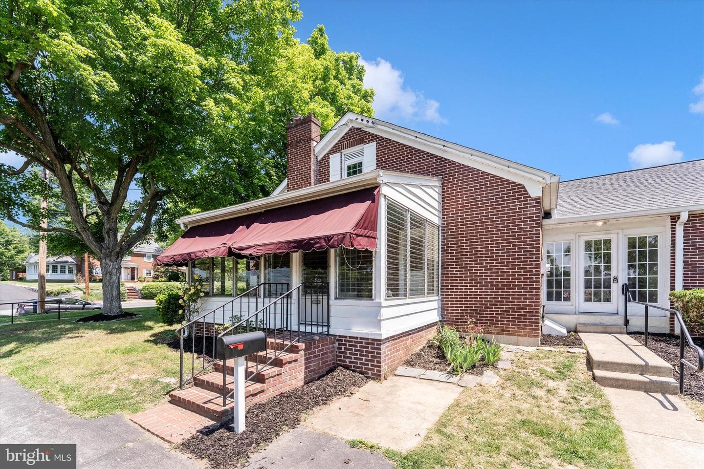 130 E Potomac Street photo 40