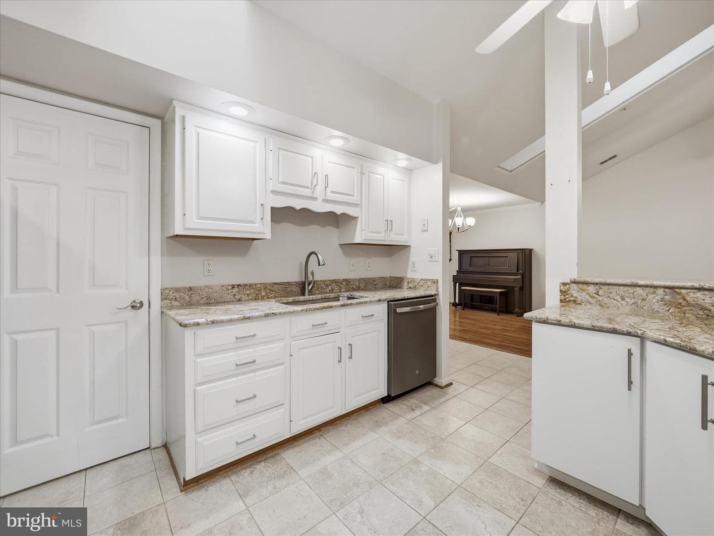 1604 Langley Drive photo 15