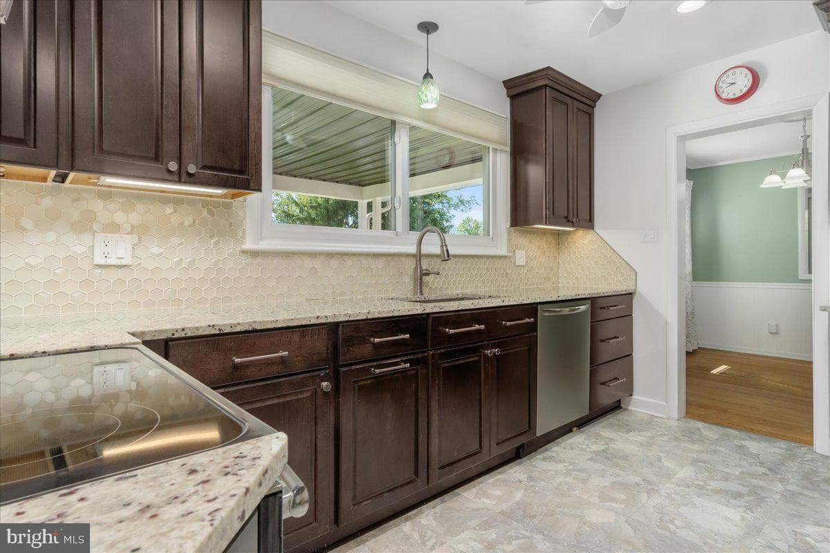 13318 Fairgreen Circle photo 15