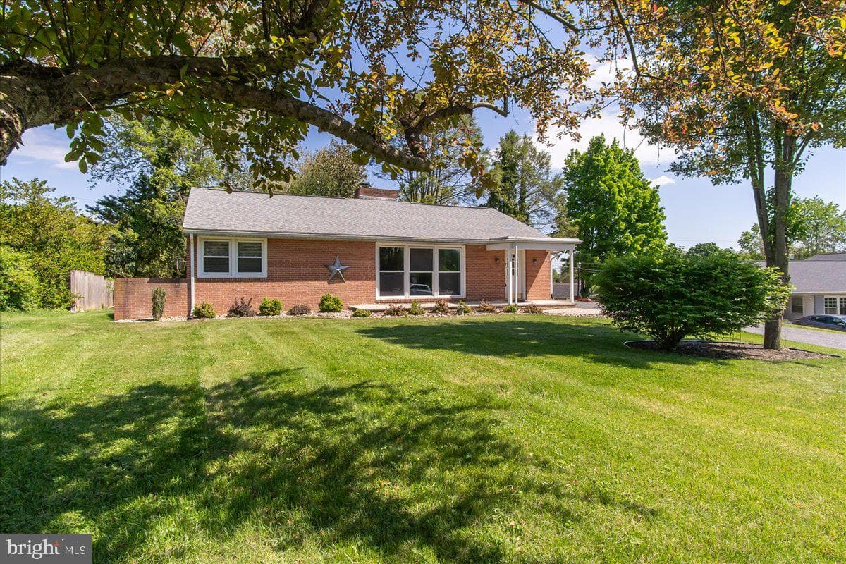 13318 Fairgreen Circle photo 2