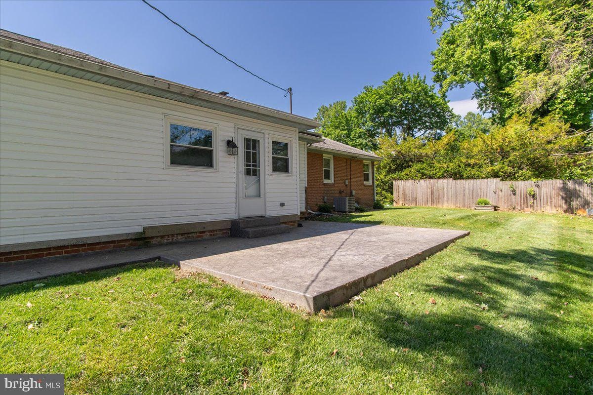 13318 Fairgreen Circle photo 38