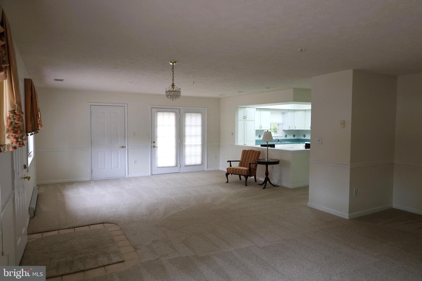 1025 Matthew Court photo 8