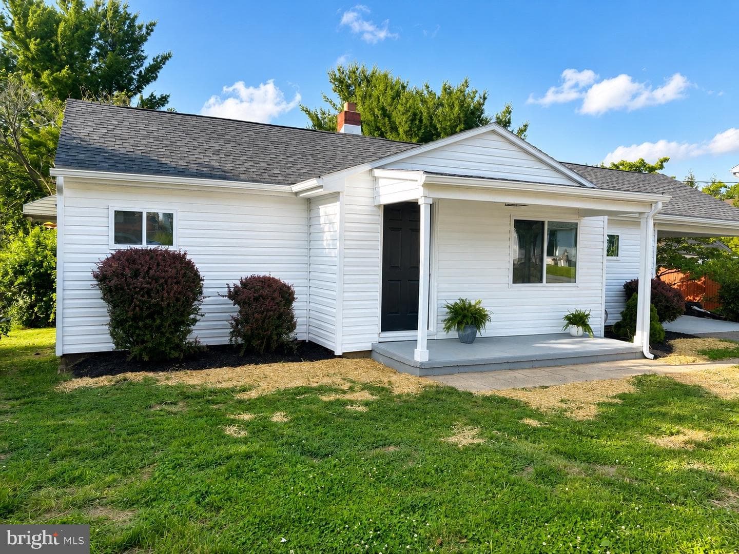 17110 Miner Avenue photo 10