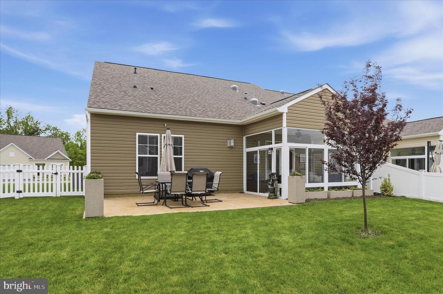 19536 Cosmos Street photo 32