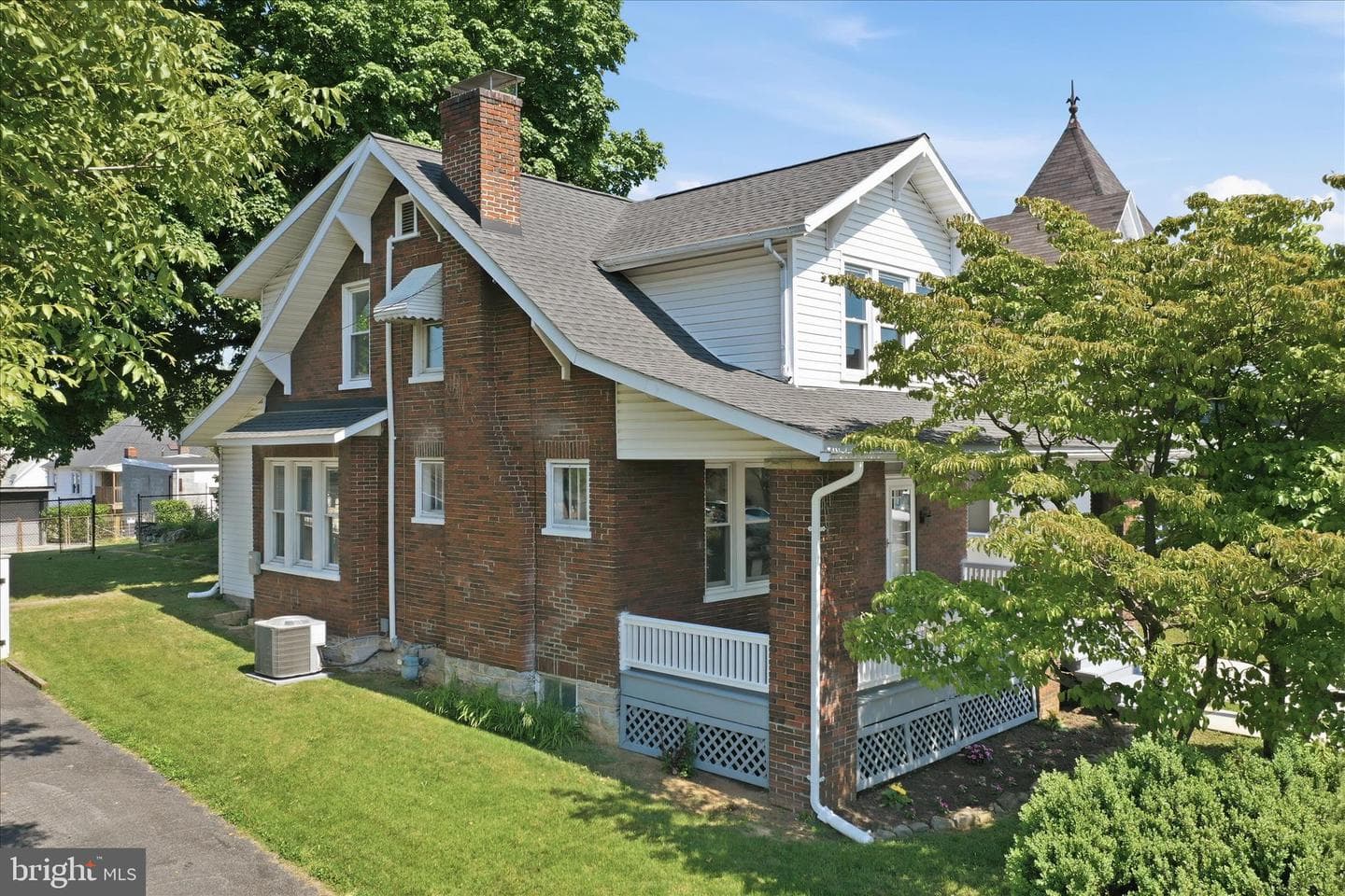 819 Summit Avenue photo 46