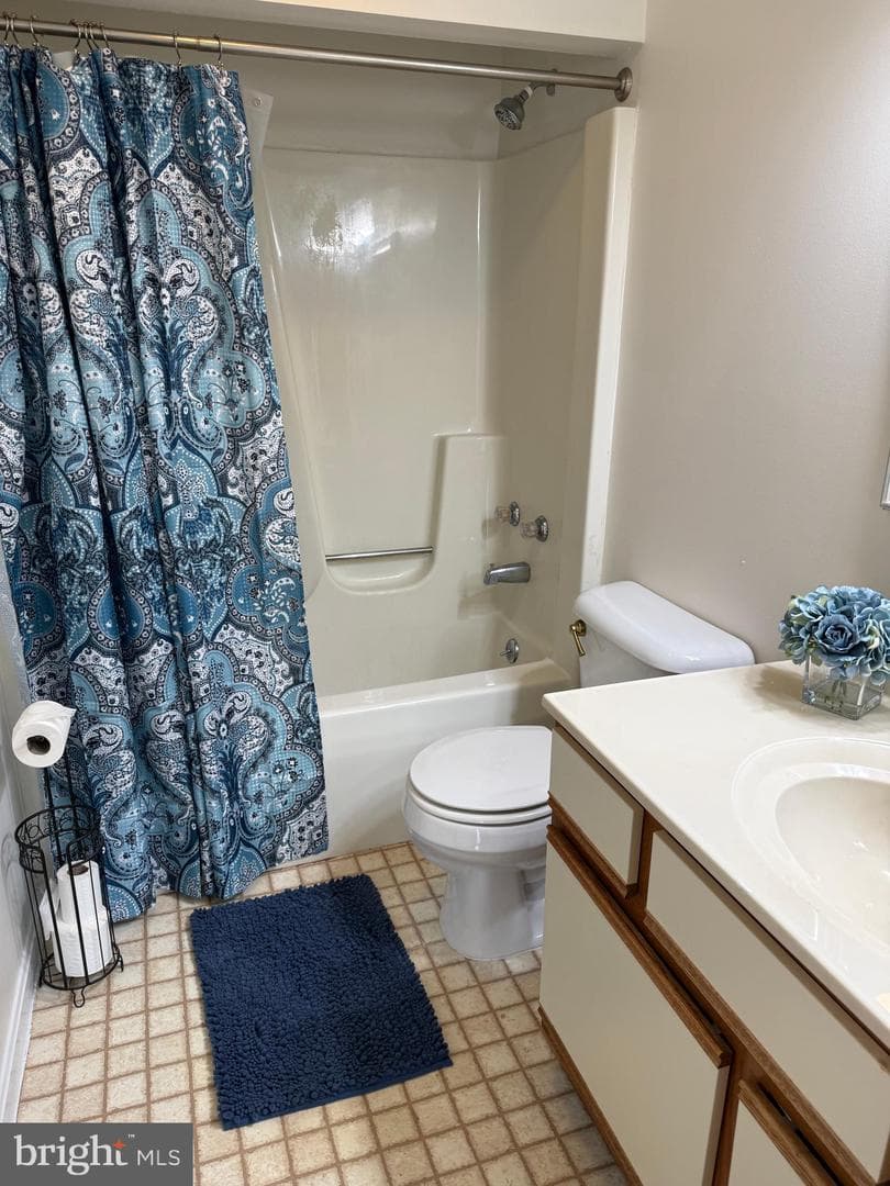 1538 Kensington Drive photo 16