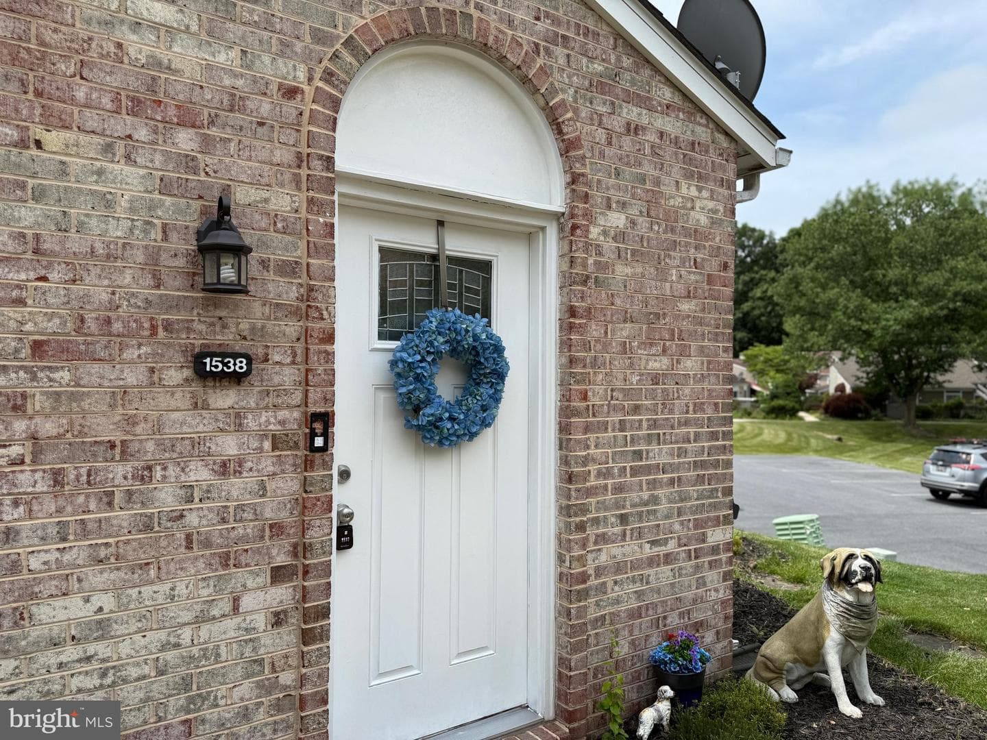 1538 Kensington Drive photo 3