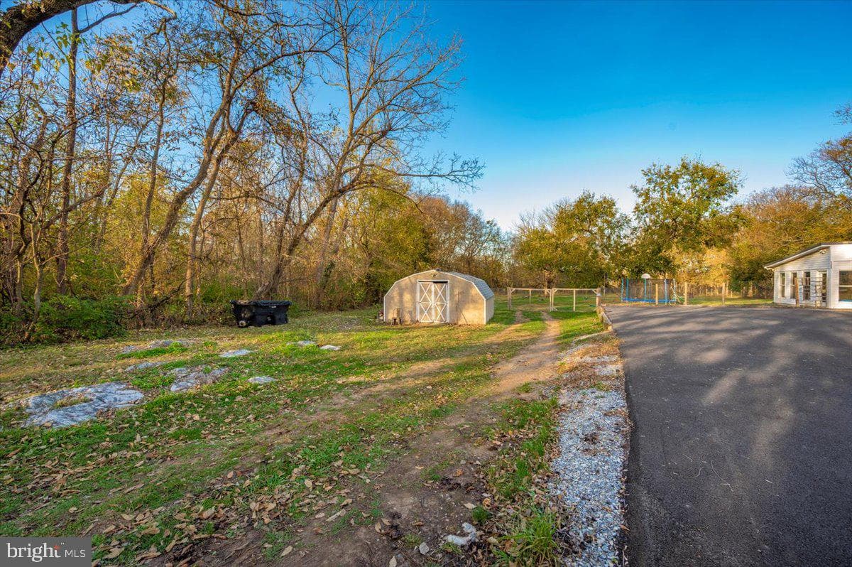 20504 Jefferson Boulevard photo 57