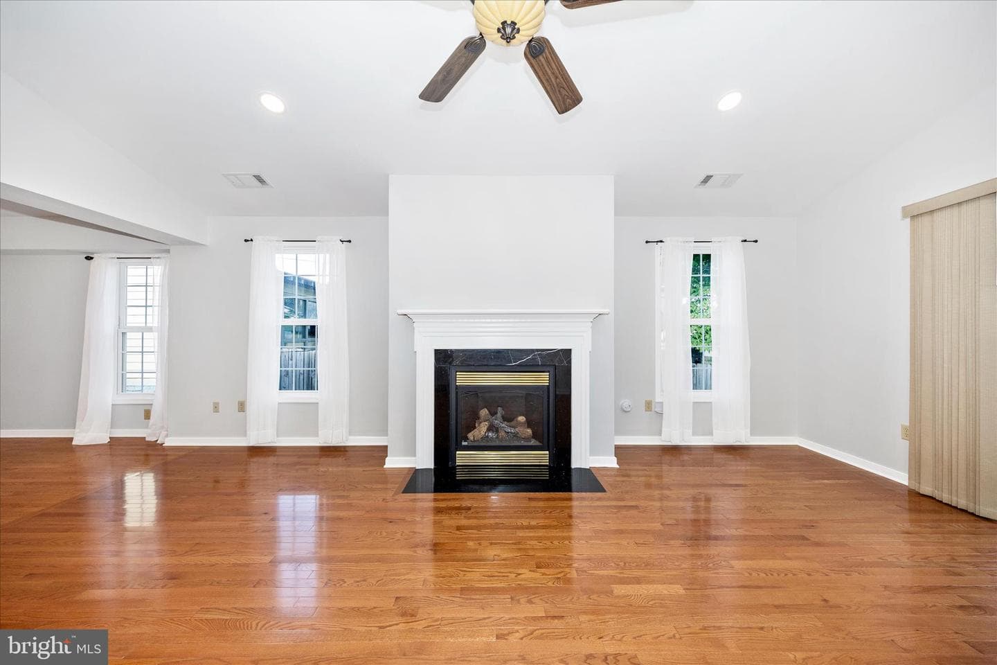 17817 Sherman Avenue photo 14