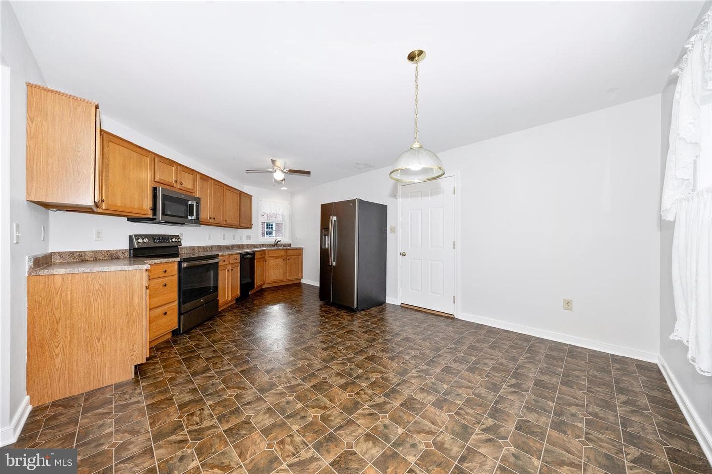 17817 Sherman Avenue photo 17