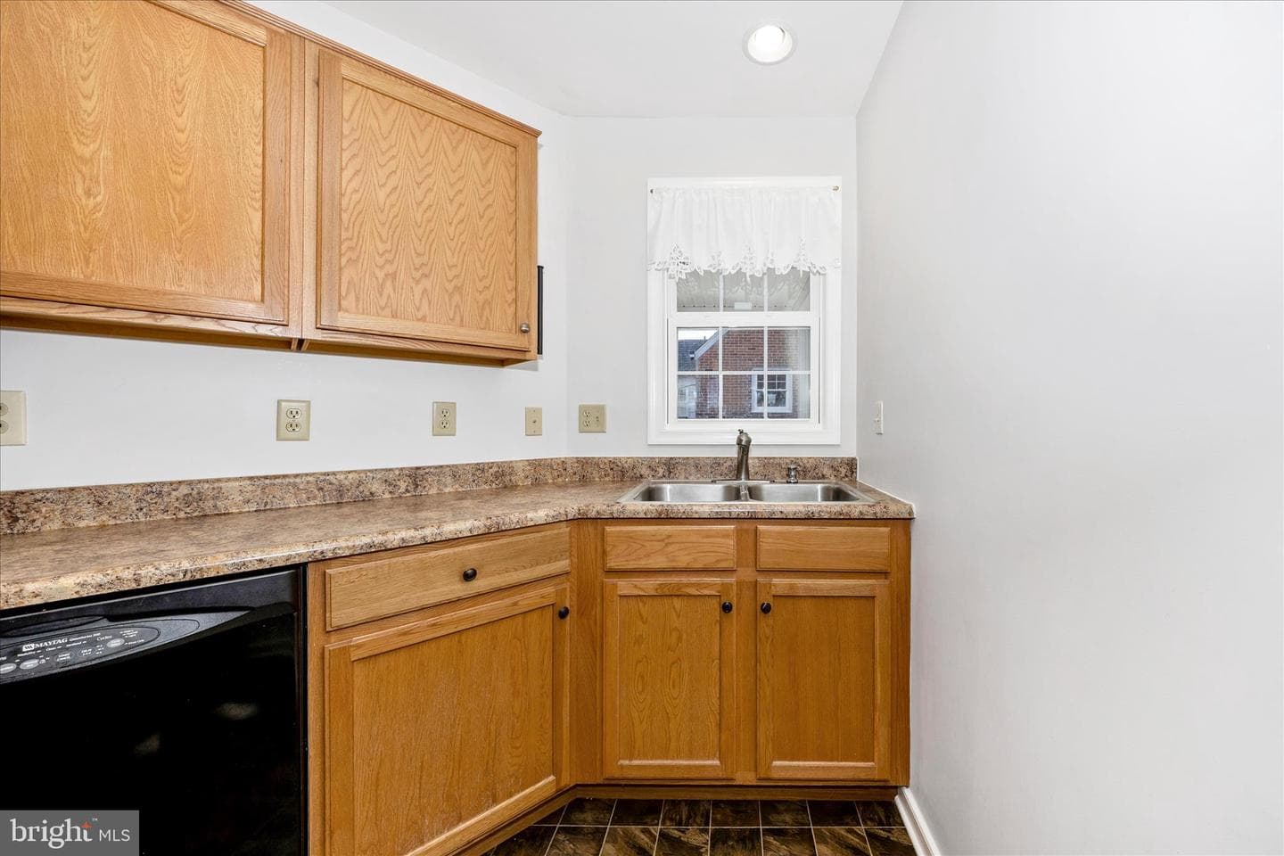 17817 Sherman Avenue photo 25