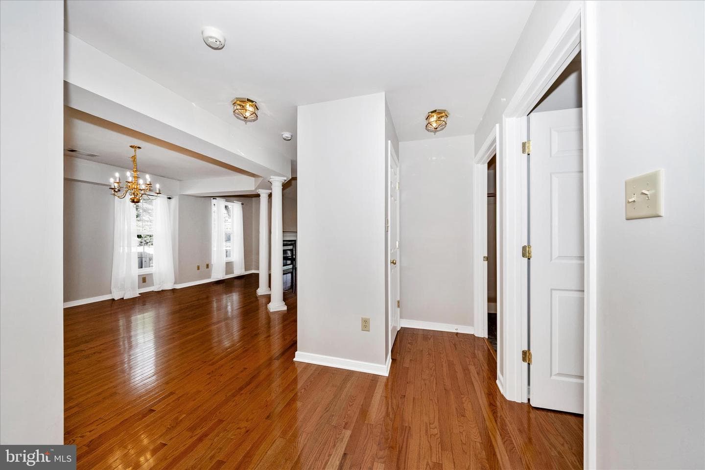 17817 Sherman Avenue photo 4