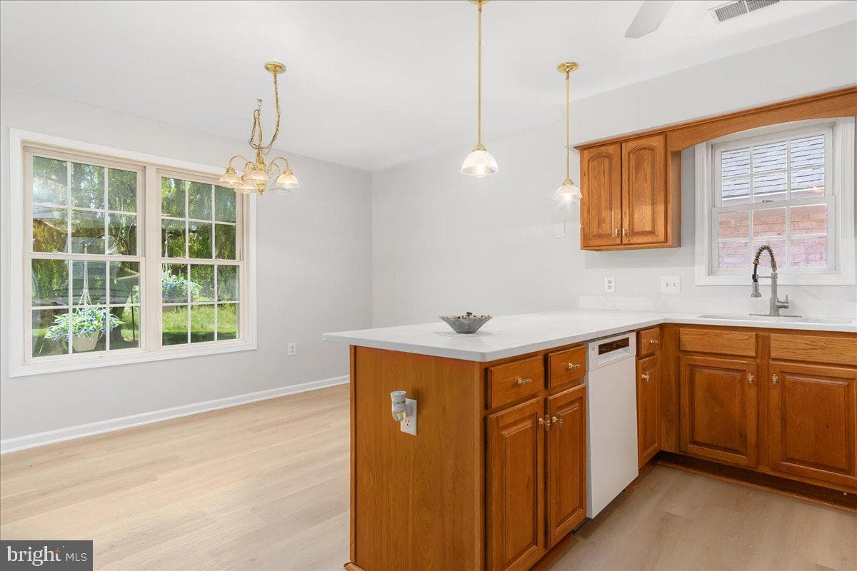20407 Kings Crest Boulevard photo 11